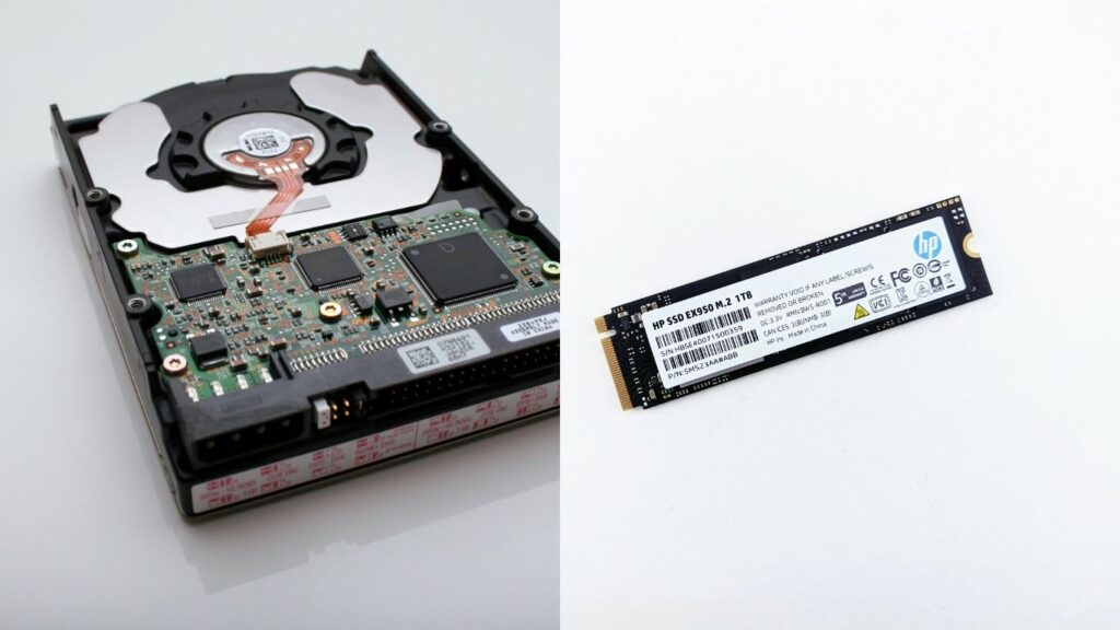 HDD(ハードディスク)とSSD(ソリッドステートドライブ)の外観を比較した写真。